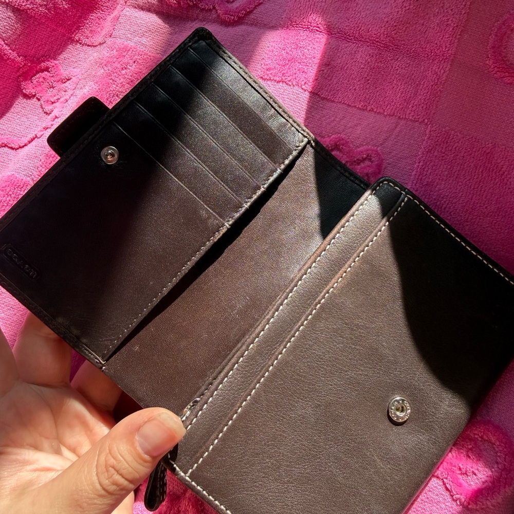 Coach chocolate brown wallet - Picture 2 of 5